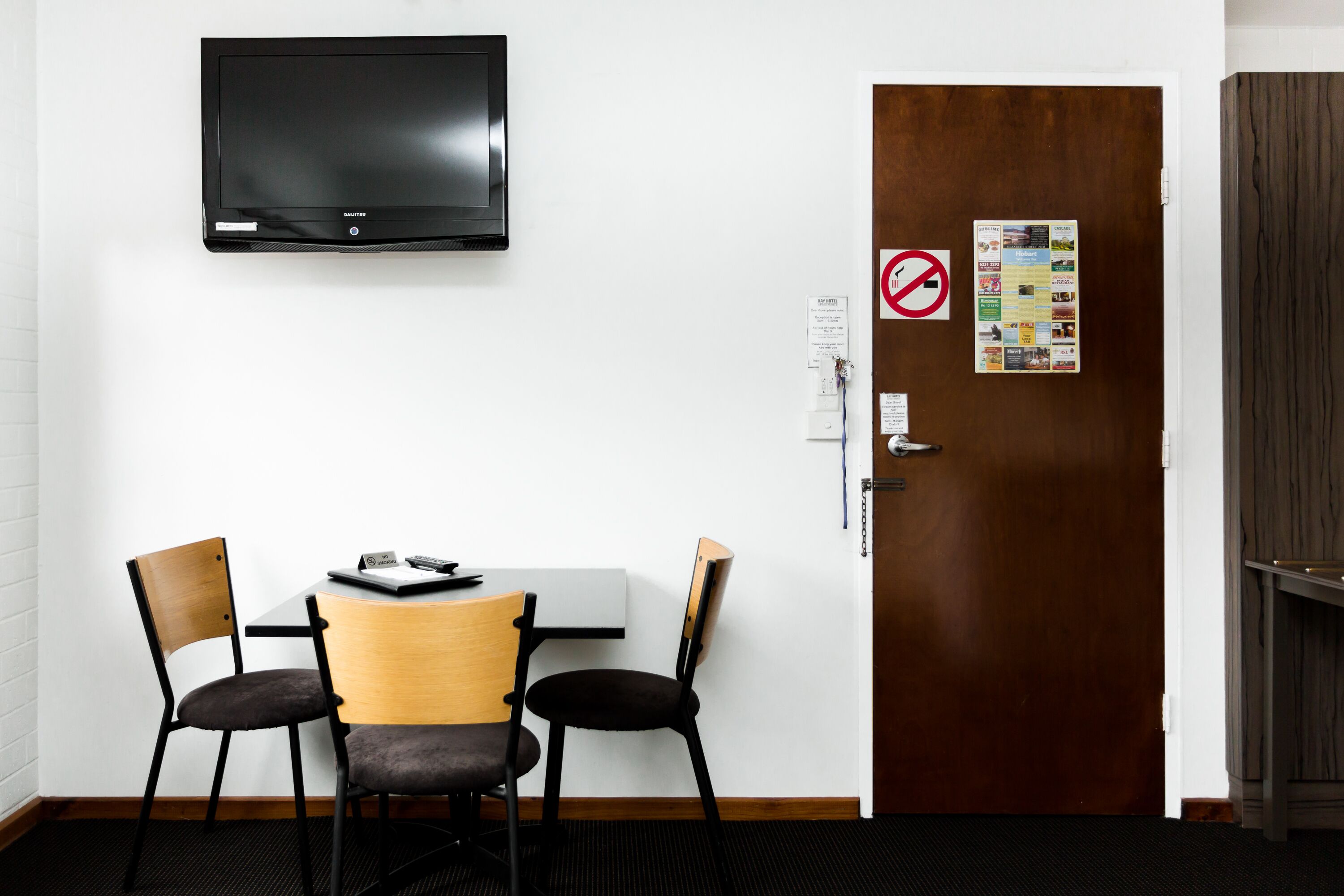 Standard Studio Apartment - Double | Living area | Flat-screen TV