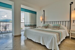 Family Room, Sea View | Premium bedding, minibar, in-room safe, desk