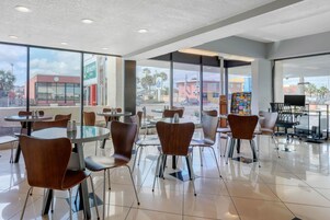 每日供应欧陆式早餐（需付费）