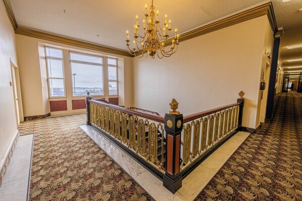 Staircase - The Prince Arthur Hotel (Thunder Bay)