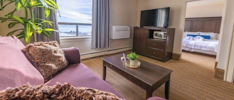 Luksussviitti, 1 keskisuuri parisänky, poreamme | 1 makuuhuone, työpöytä, silitysrauta/-lauta, ilmainen Wi-Fi