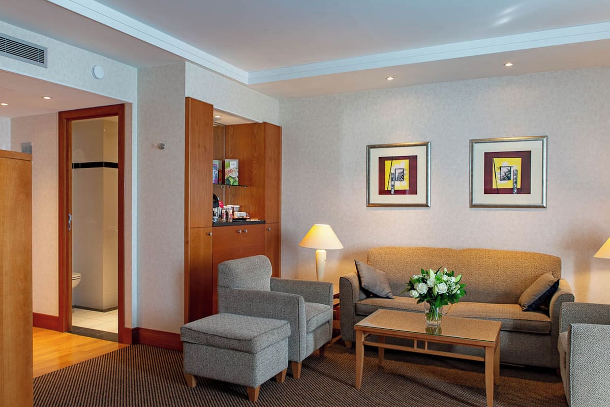 Presidential-Suite, 1 King-Bett, Parkblick | Bettwäsche aus ägyptischer Baumwolle, hochwertige Bettwaren, Minibar