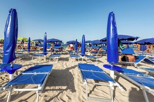 Privatstrand in der Nähe, weißer Sandstrand, Shuttle zum Strand