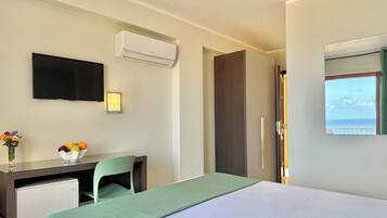 Chambre Confort Double ou avec lits jumeaux, vue mer