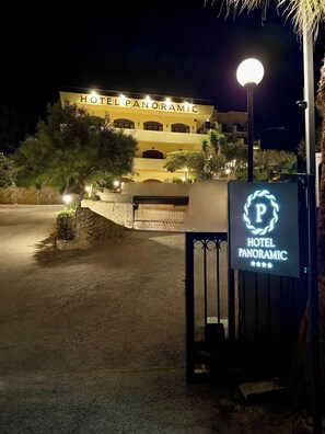 Front of property - Hotel Panoramic (San Vito Lo Capo)