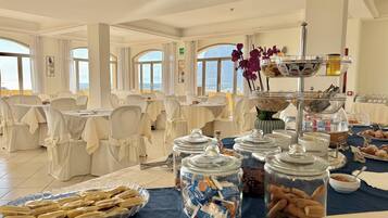 Daily buffet breakfast (EUR 13 per person)