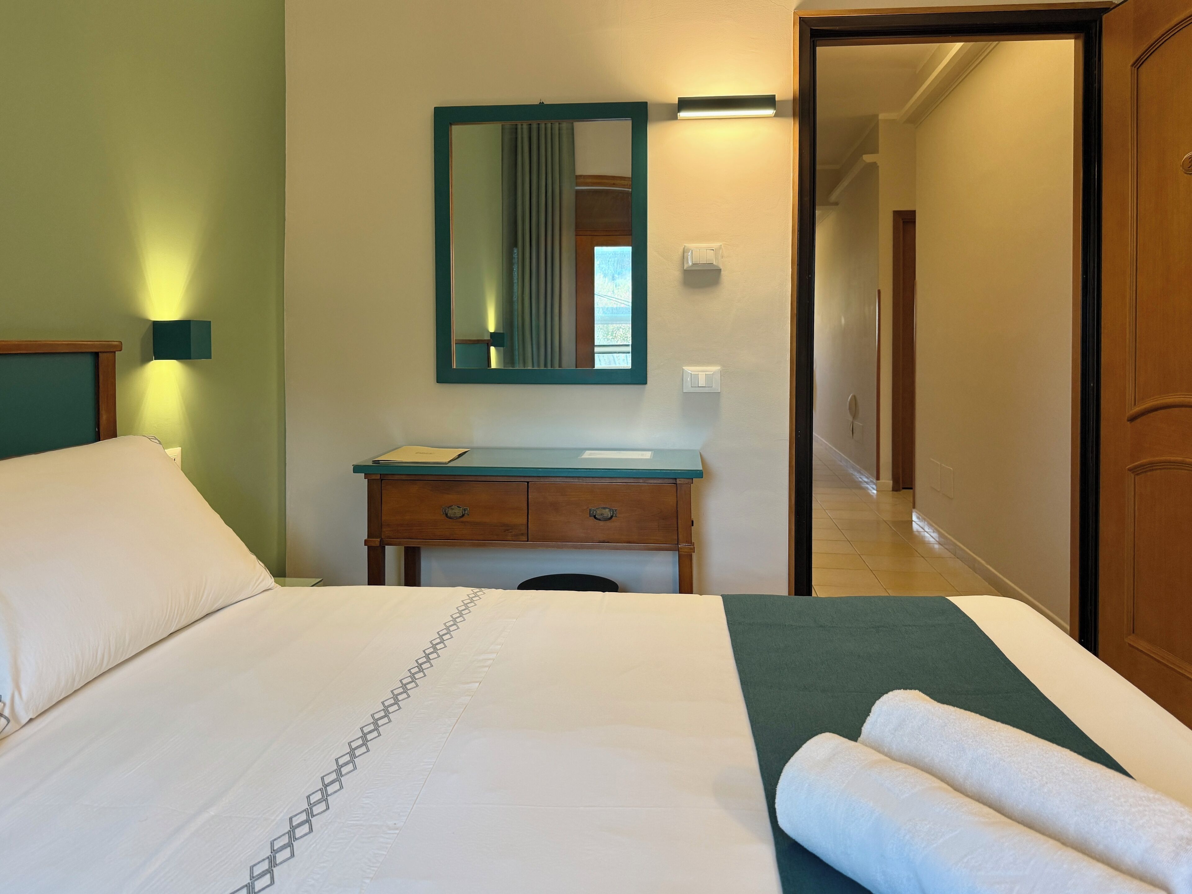 Basic Double or Twin Room | Frette Italian sheets, minibar, in-room safe, desk