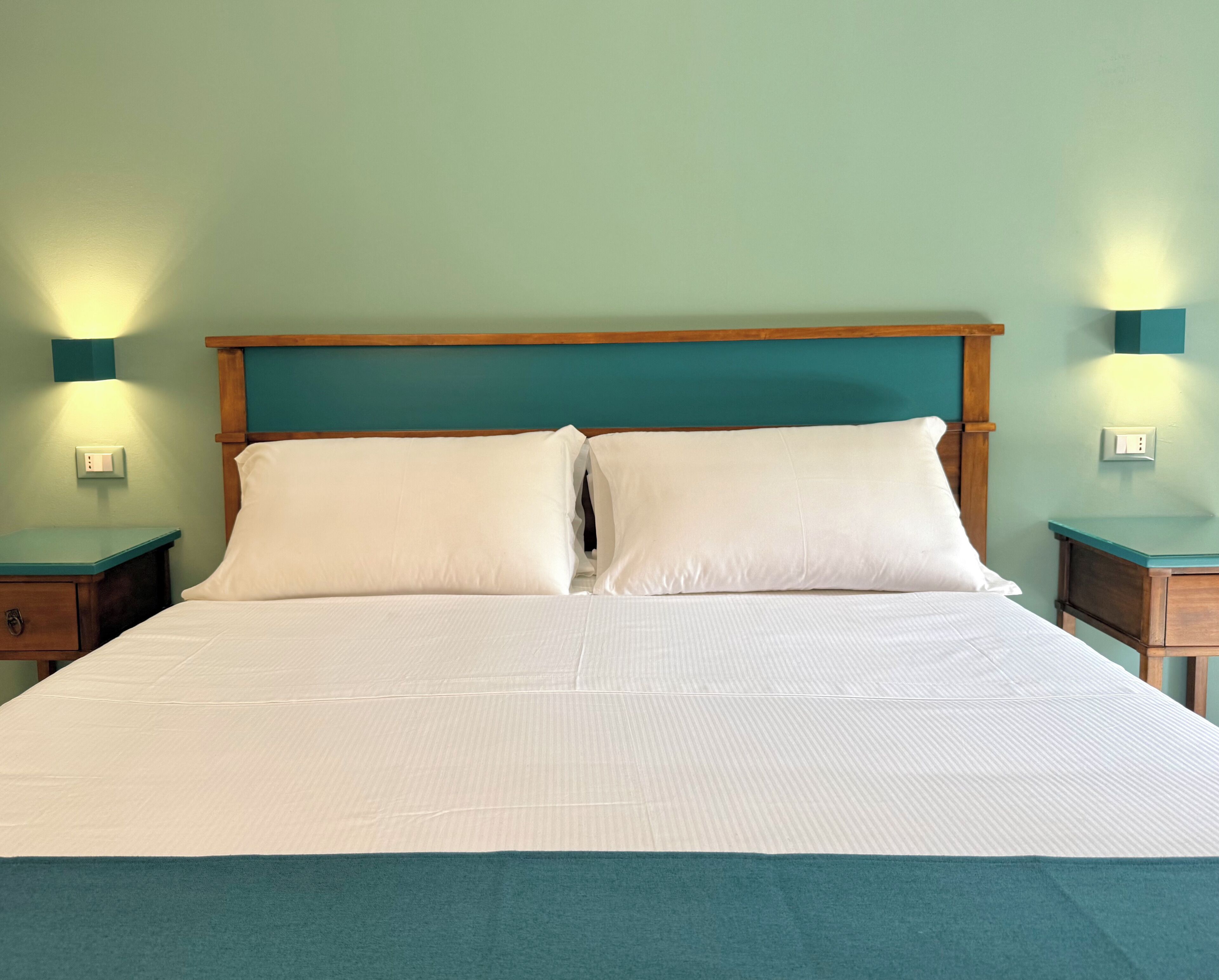 Habitación Confort con 1 cama matrimonial o 2 individuales, vista a la montaña | Sábanas italianas Frette, minibar y caja de seguridad en la habitación 