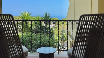 Suíte panorâmica, vista para o mar | Terraço/pátio