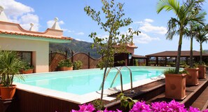 Piscine extérieure, piscine sur le toit