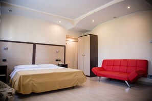 เตียง Select Comfort, ตู้นิรภัยในห้องพัก, โต๊ะทำงาน