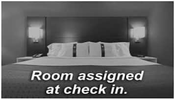 1 bedroom, desk, laptop workspace, blackout drapes