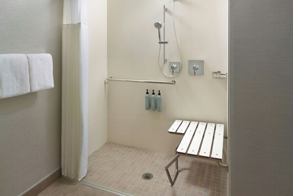 Bathroom - Courtyard by Marriott Fort Lauderdale Airport & Cruise Port (Dania Beach)