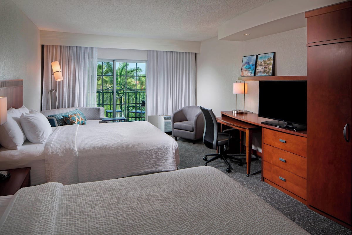 1 bedroom, premium bedding, desk, blackout curtains