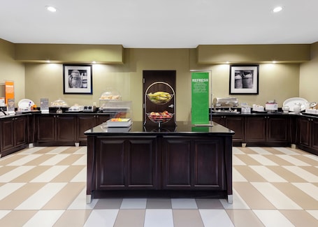 Free daily full breakfast. Hampton Inn and Suites Hobbs