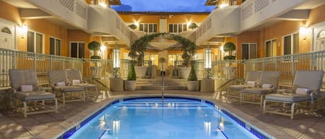 Outdoor pool, pool umbrellas