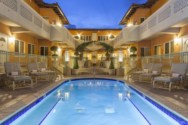 Piscina all'aperto, ombrelloni da piscina