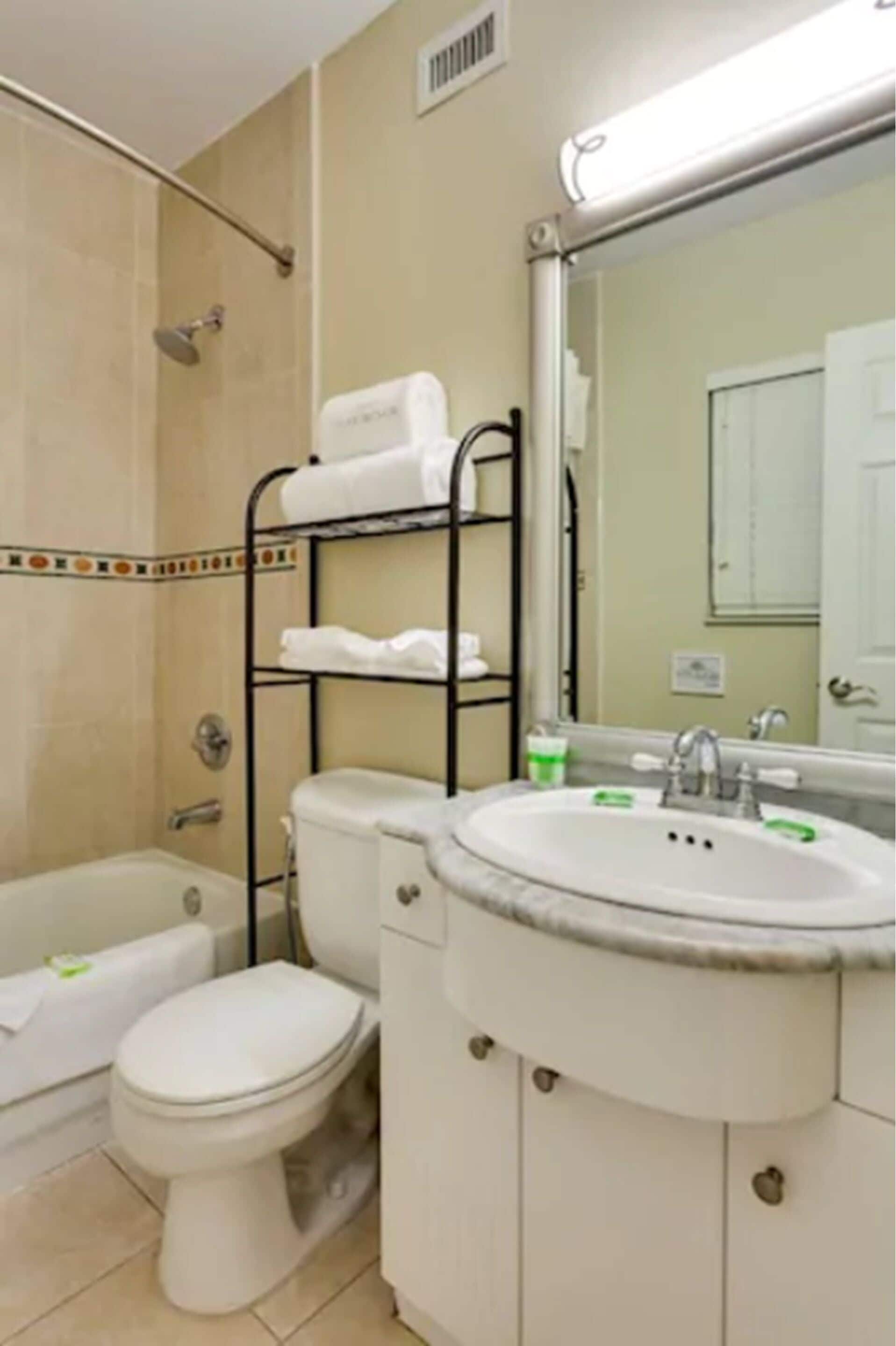 combined shower/bathtub, deep-soaking bathtub, free toiletries