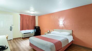 Desk, laptop workspace, free WiFi, bed sheets