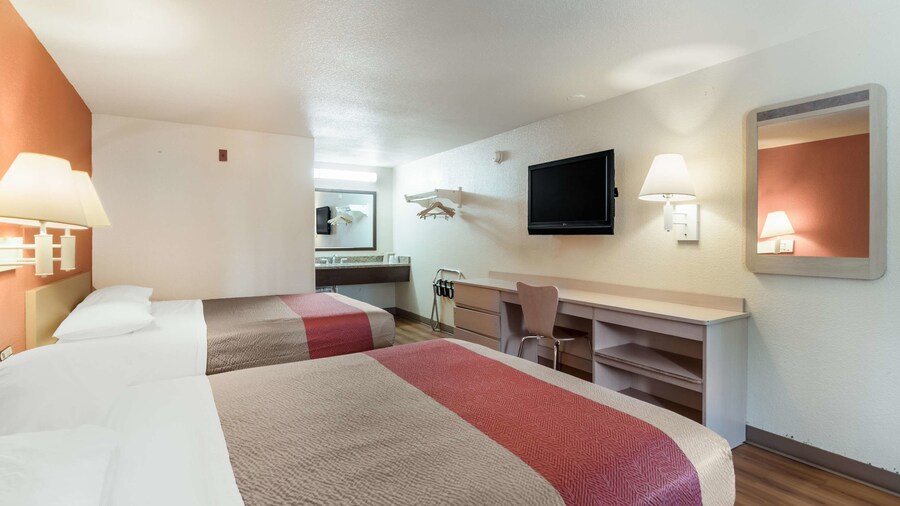 Motel 6 Newport News, VA