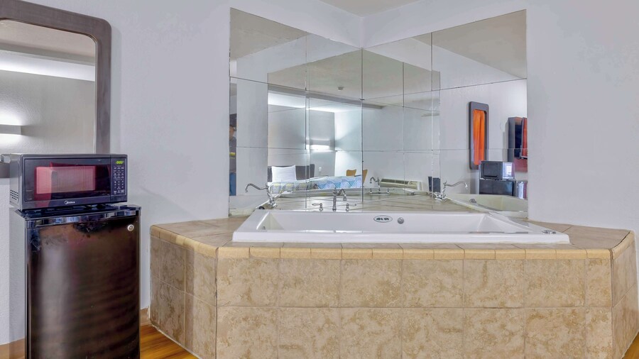 Motel 6 Little Rock, AR - South