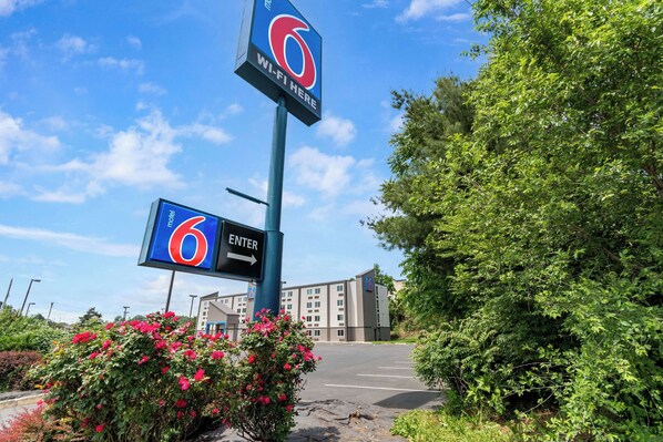 Exterior - Motel 6 York, PA - North (York)