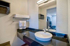 Douche, serviettes fournies