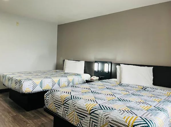 Verdunkelungsvorhänge, kostenloses WLAN, Bettwäsche