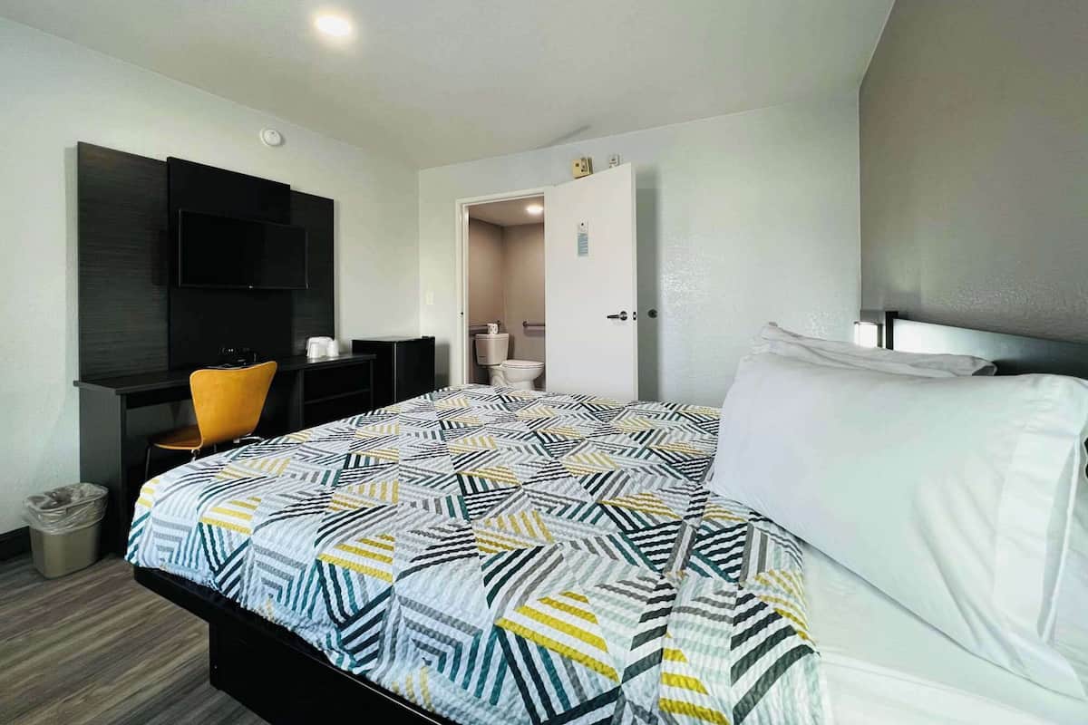 Verduisterende gordijnen, gratis wifi, beddengoed