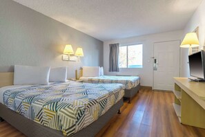 Chambre Deluxe, 2 grands lits, réfrigérateur | Wi-Fi gratuit, draps fournis