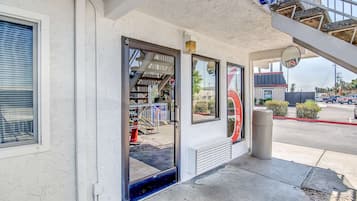 Entrada al alojamiento