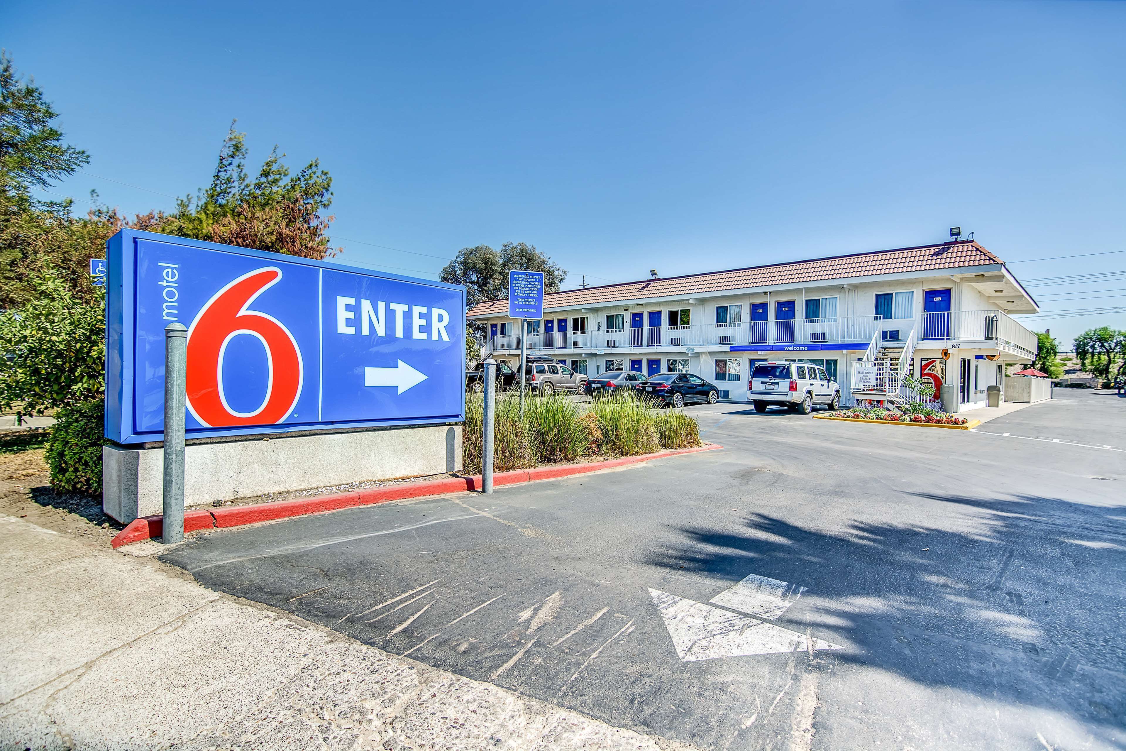 Photo - Motel 6-Stockton, CA - Charter Way West