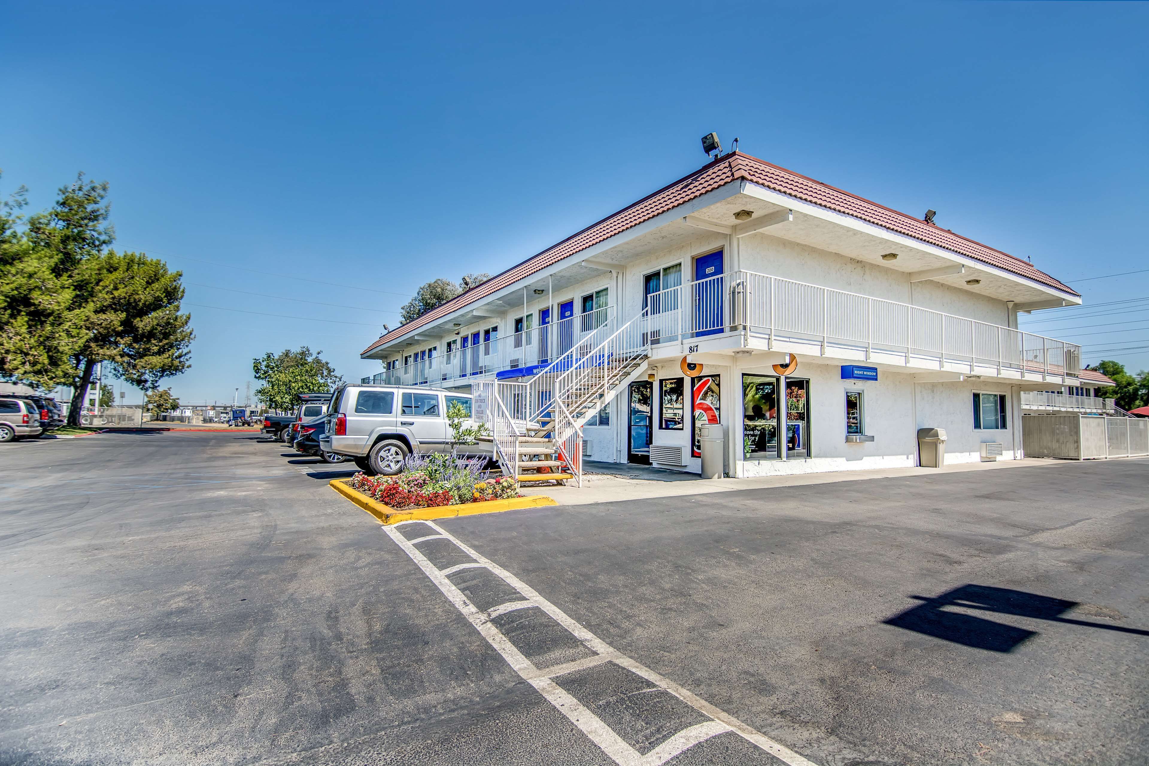 Photo - Motel 6-Stockton, CA - Charter Way West
