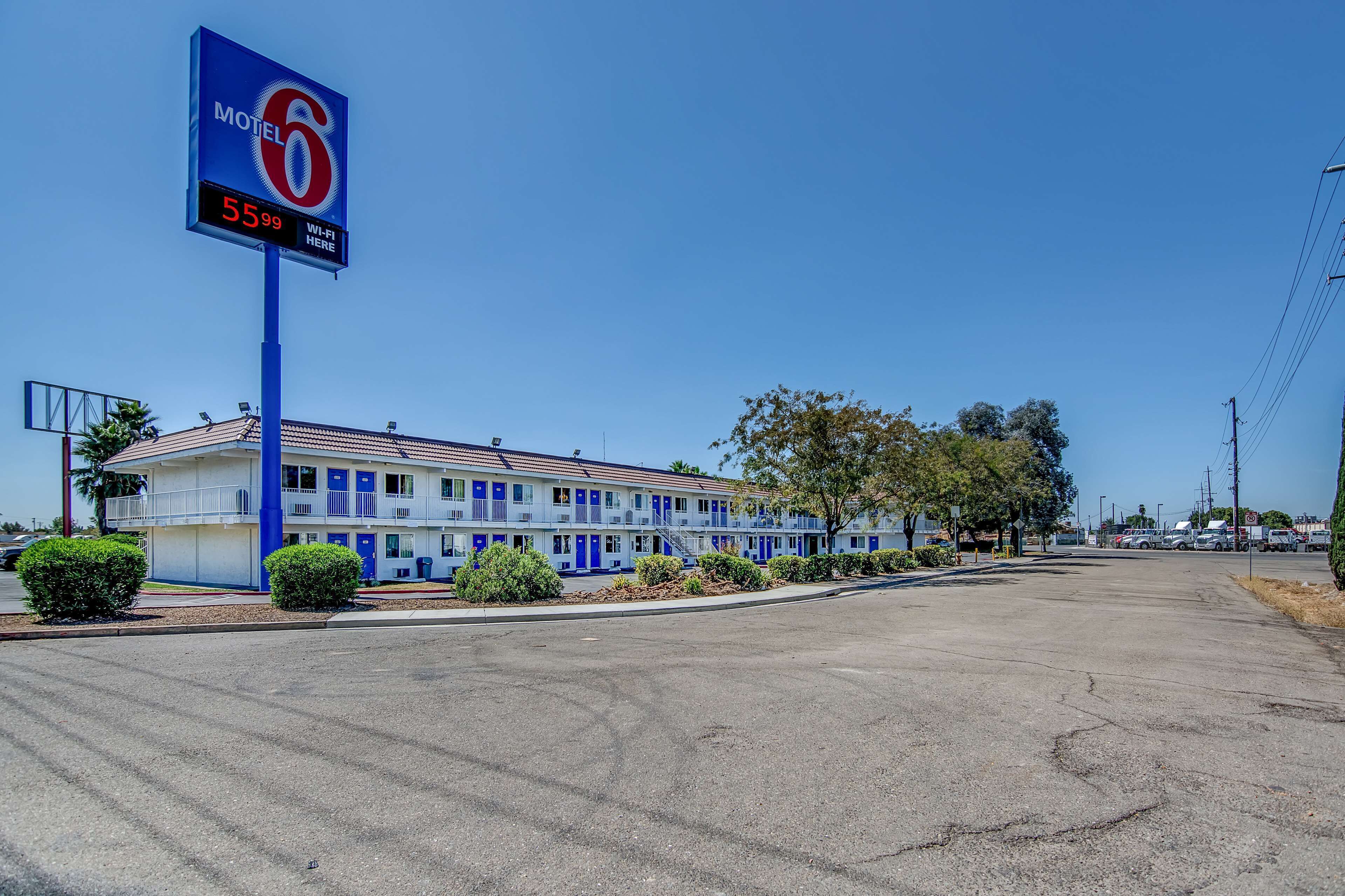 Photo - Motel 6-Stockton, CA - Charter Way West
