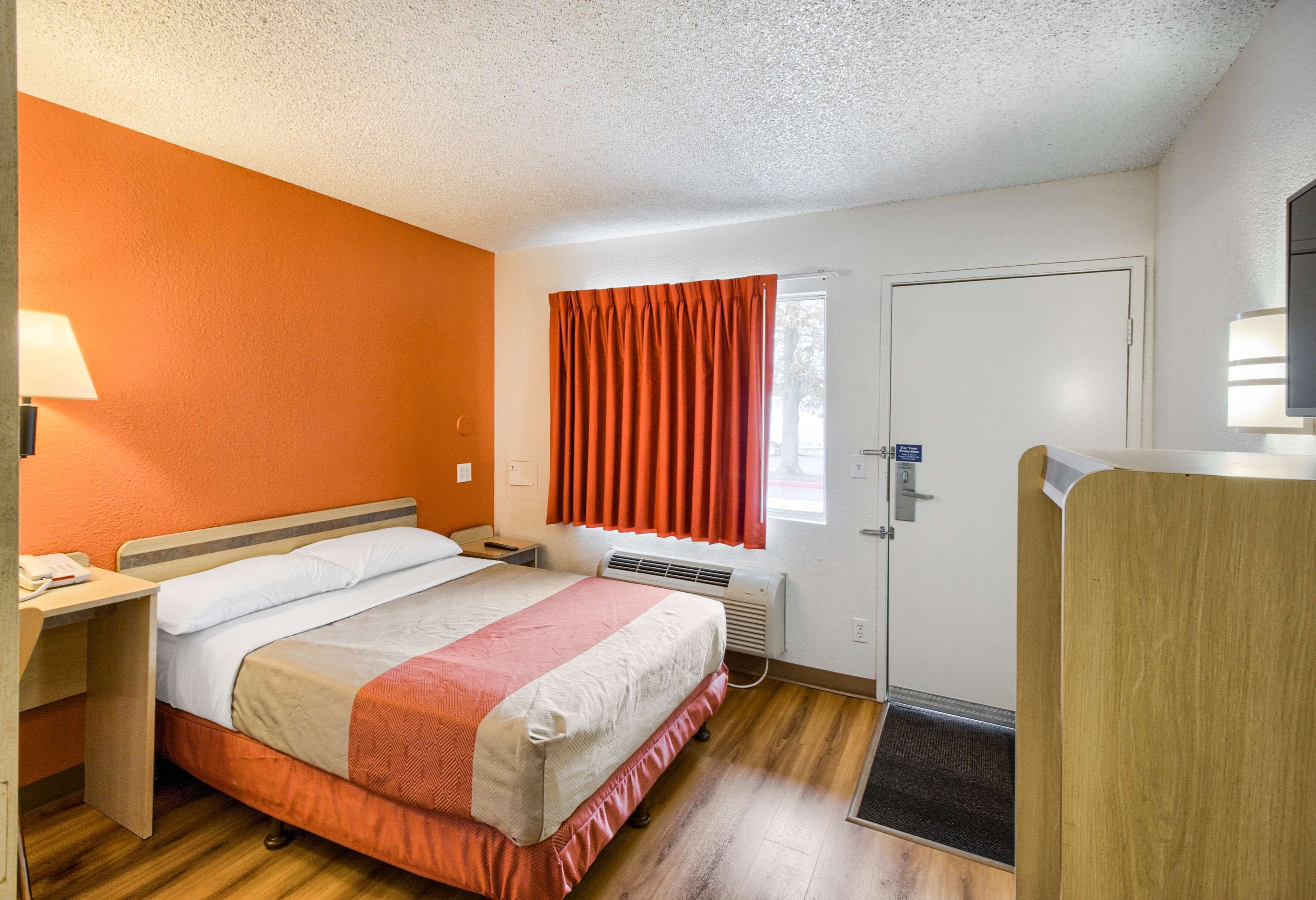 Photo - Motel 6-Everett, WA - South