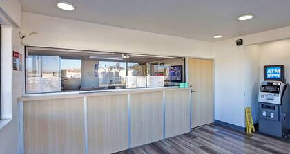 Super 7 Inn Dallas Near Duncanville