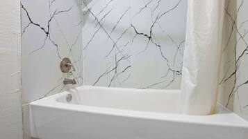 Chambre Deluxe, 1 trĂšs grand lit, non-fumeur | Salle de bain