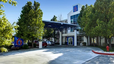 Motel 6 Lehi, UT – Thanksgiving Point