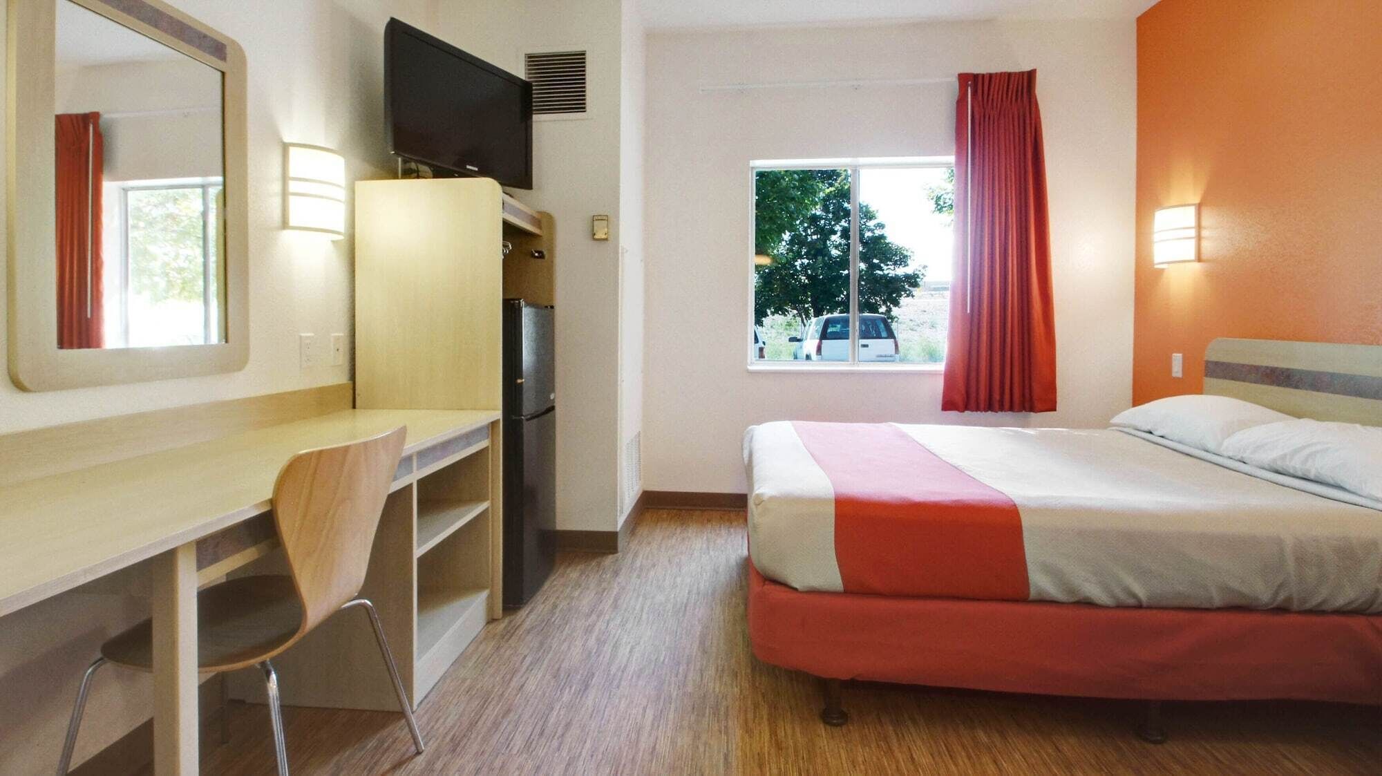 免费 WiFi、床单