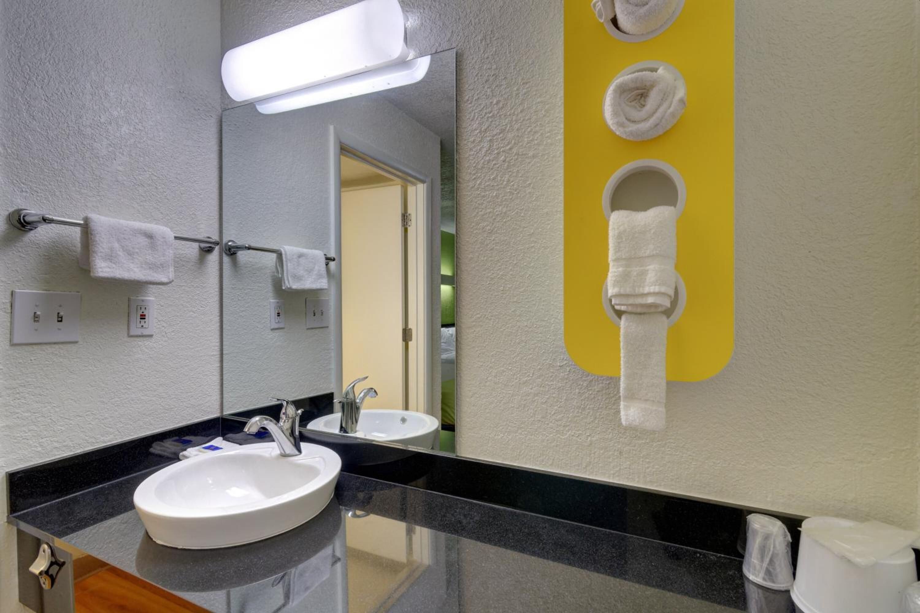 Photo - Motel 6-Destin, FL