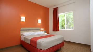 Escrivaninha, Wi-Fi de cortesia, roupa de cama