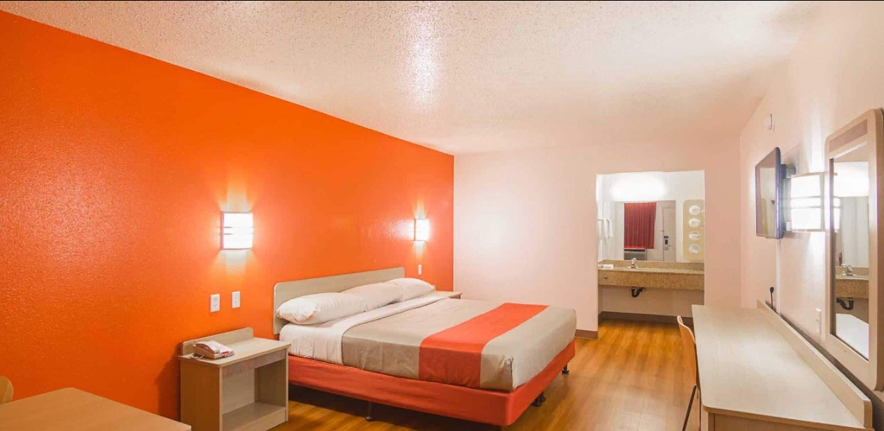 Free WiFi, bed sheets