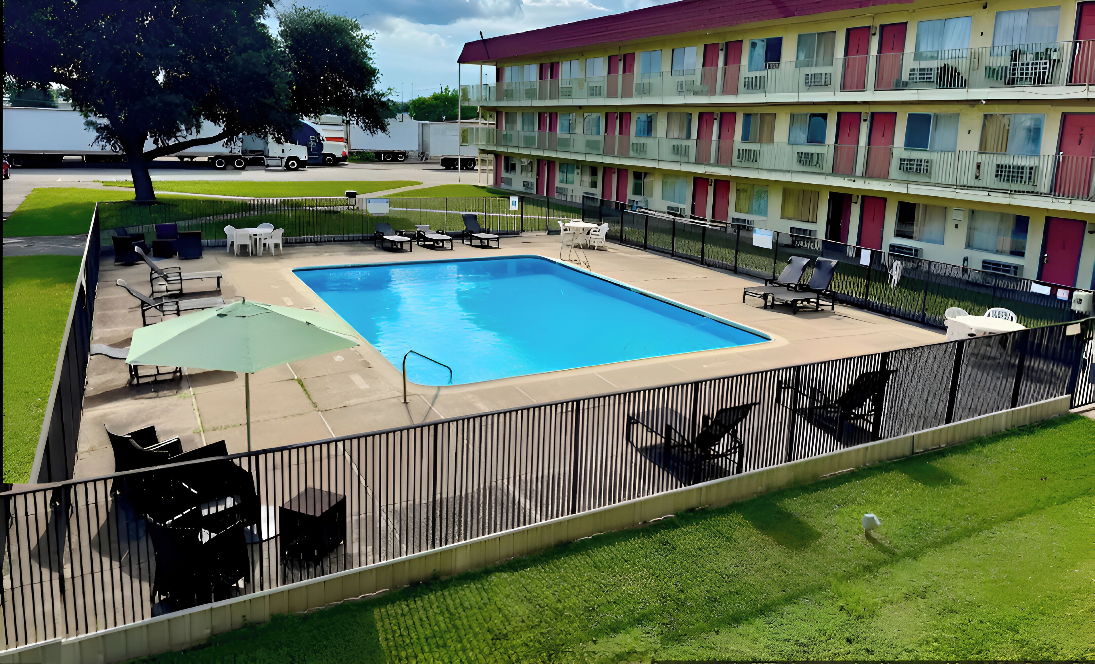 Photo - OYO Hotel Houston Southwest I-69