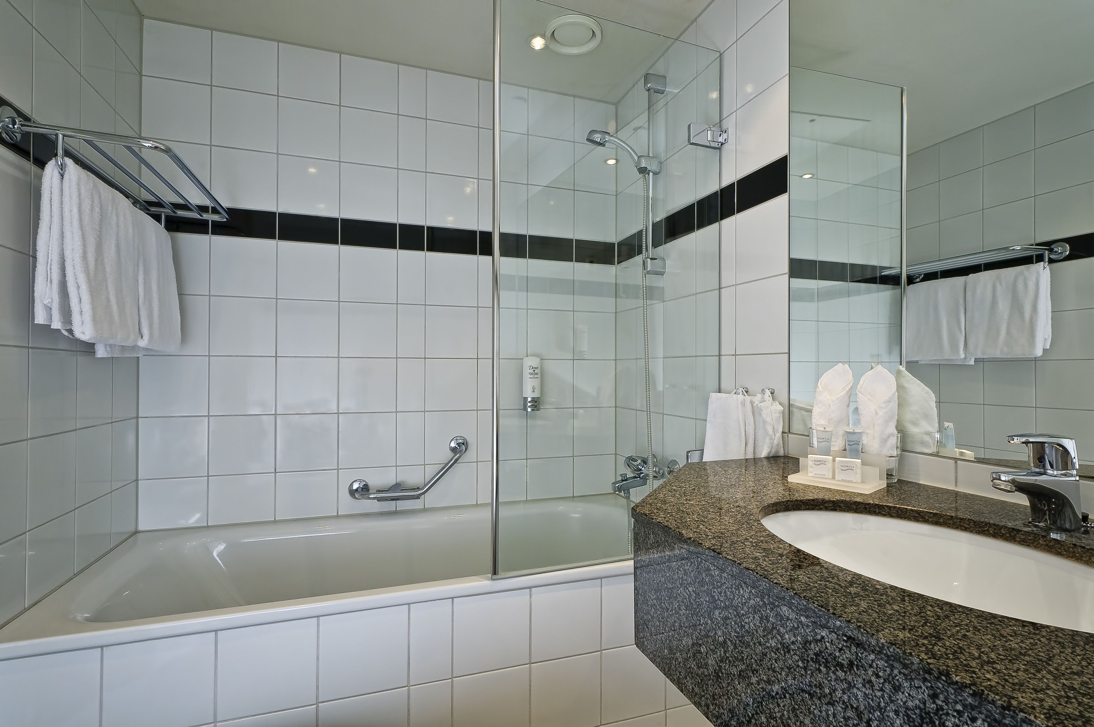 business room, non smoking | bathroom | hair dryer, heated floors, towels