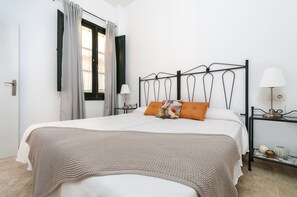 1 bedroom, laptop workspace, iron/ironing board, free cribs/infant beds