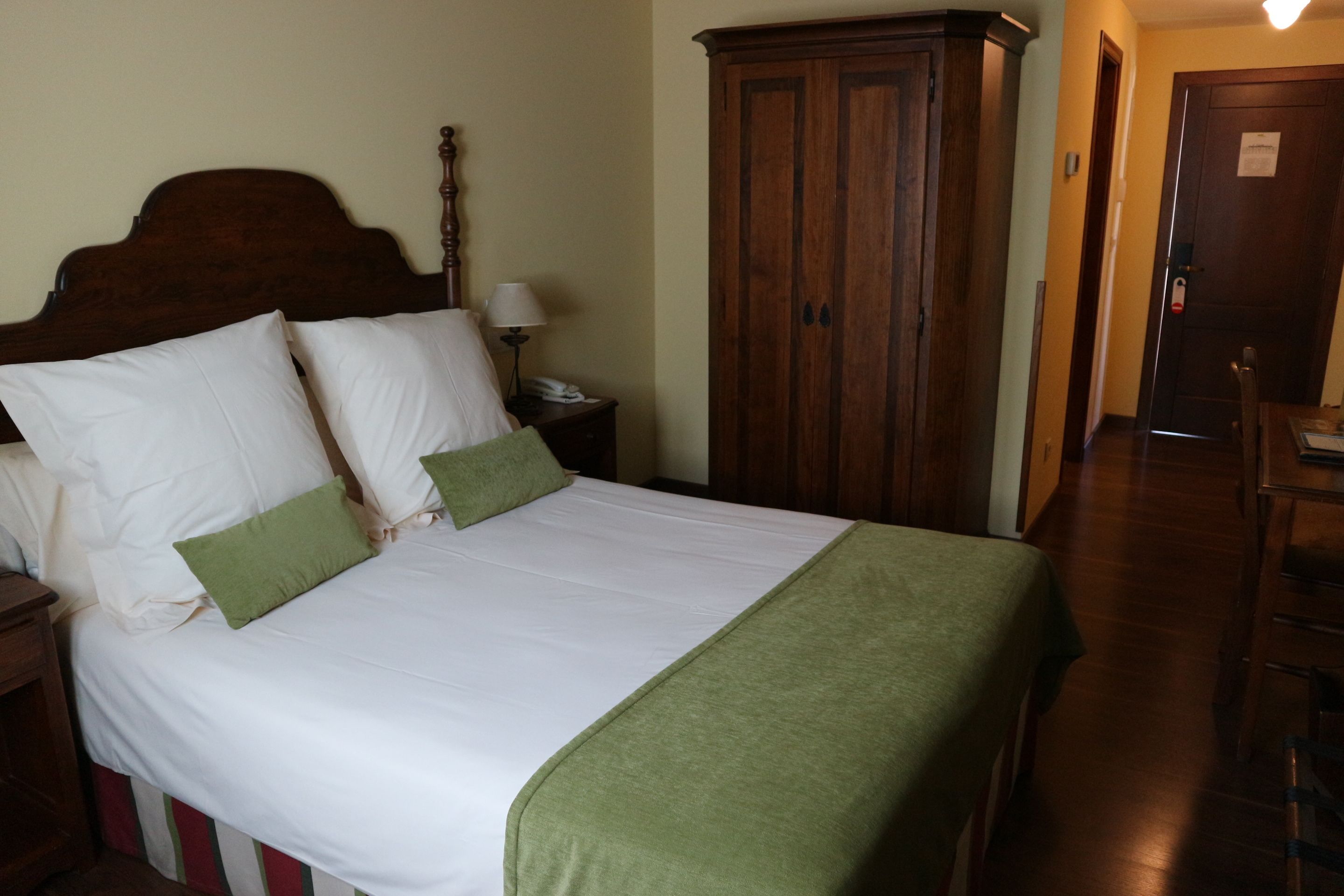 standard double room single use | premium bedding, minibar, in-room safe, desk