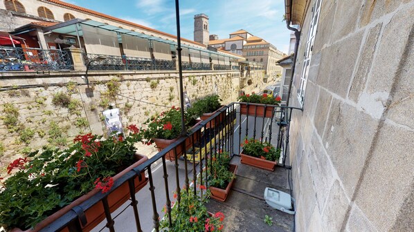 View from room - Hotel Virxe da Cerca by Pousadas de Compostela (Santiago de Compostela)