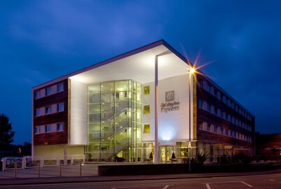 Holiday Inn Express Chester - Racecourse, an IHG Hotel