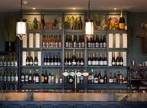 酒吧（店内）