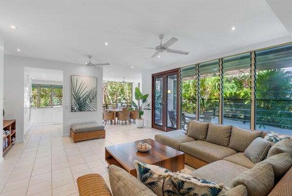 50-inch Smart TV with digital channels, TV, DVD player - Sanctuary Palm Cove (Palm Cove)